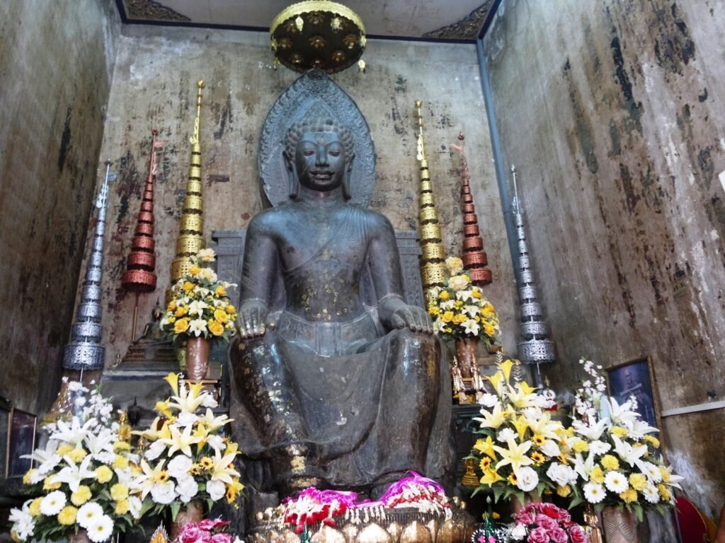 Wat Na Phra Mane