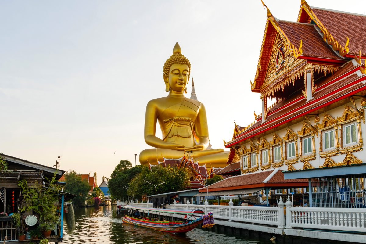 I migliori tour Bangkok non può esimersi dal presentare il top dei tour per bangkok, il tour privato con guida parlante italiano