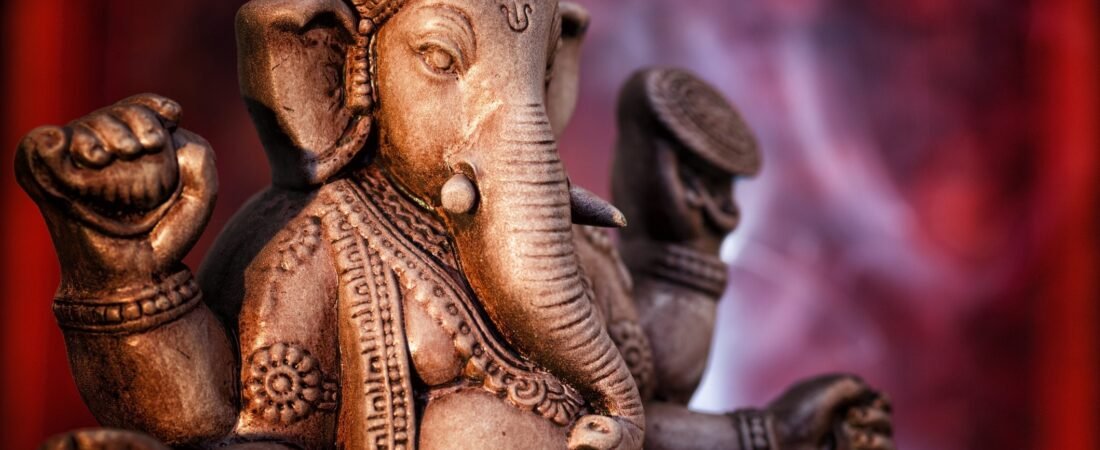 Il Mondo degli Spiriti in Thailandia: La Cultura dei ” Pii “
