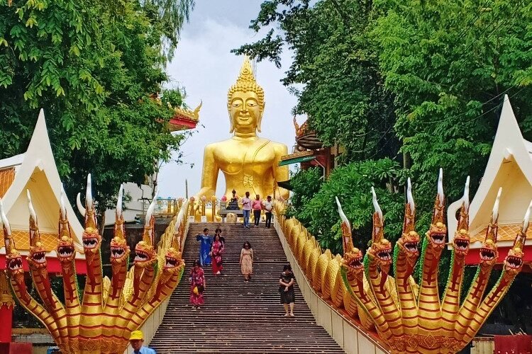 Wat Phra Yai