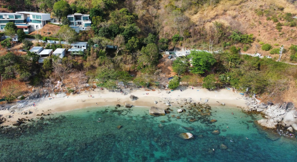 Kratin Beach e Ao Sane Beach