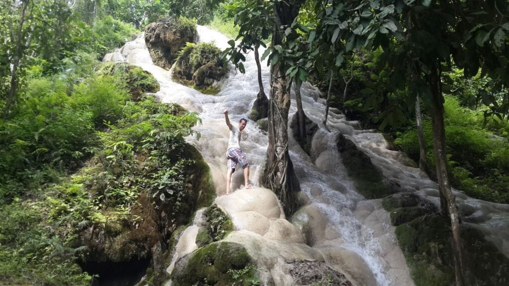 Bua Thong Waterfalls, le Cascate Appiccicose