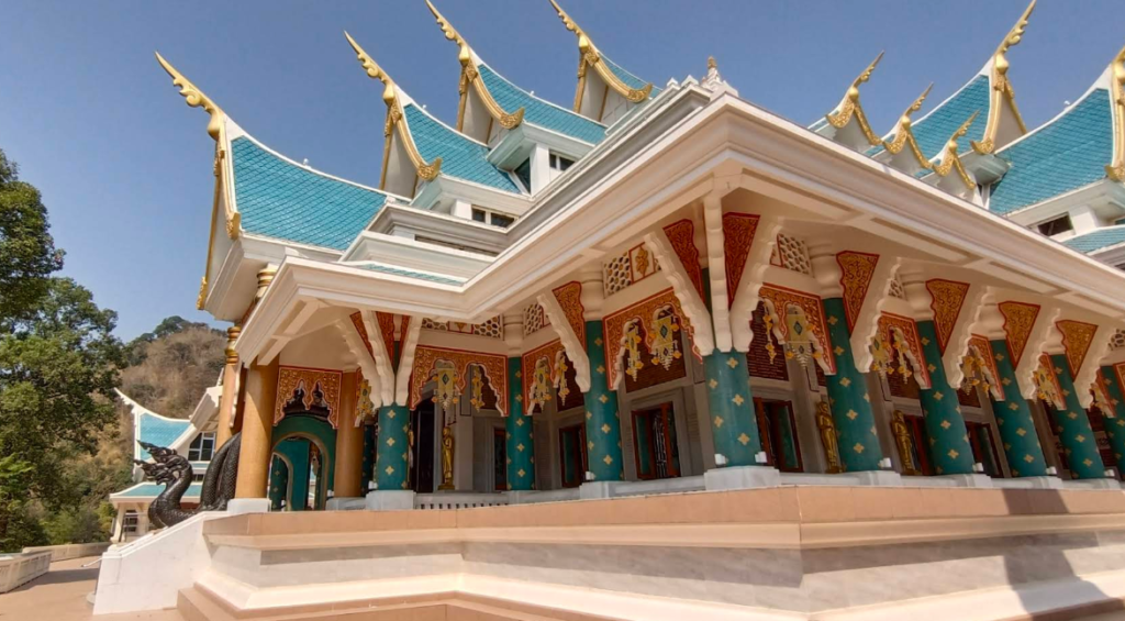Wat Pa Phu Kon