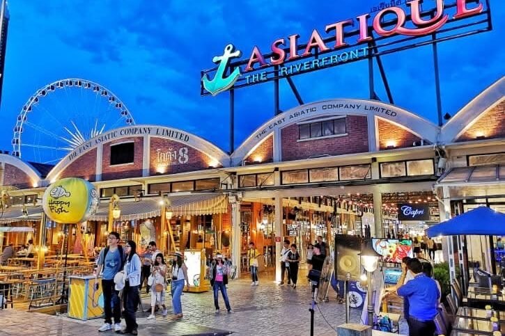 Asiatique The Riverfront, un'altra icona di Bangkok, l'essenza della Thailandia