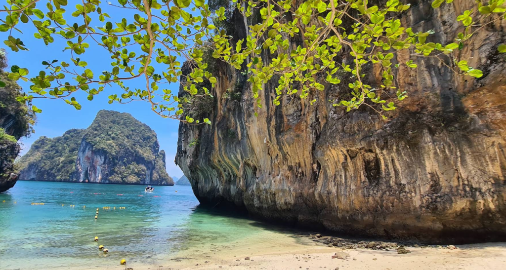 Lao Lading Island