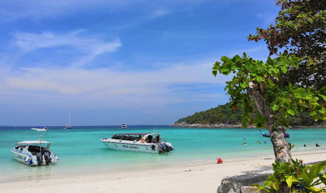 Tour a Racha e Coral Island