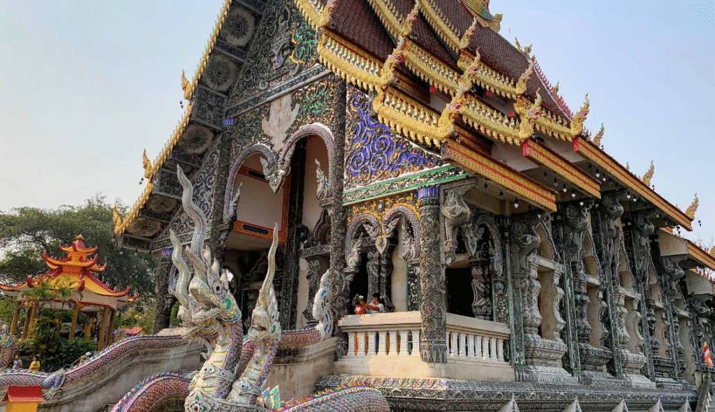 Wat Phrathat Doi Khao Kwai