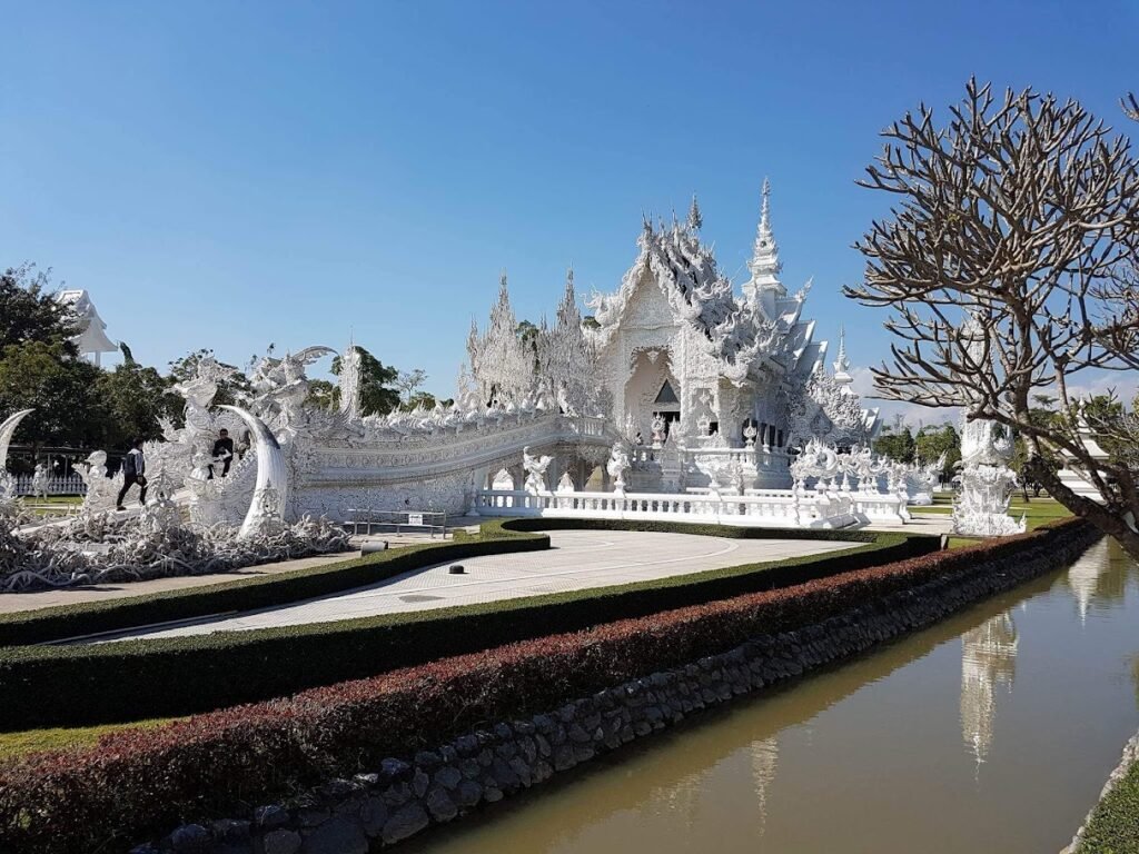Wat Rong Khun (Tempio Bianco), scelta top per questo Tour Privato Chiang Rai