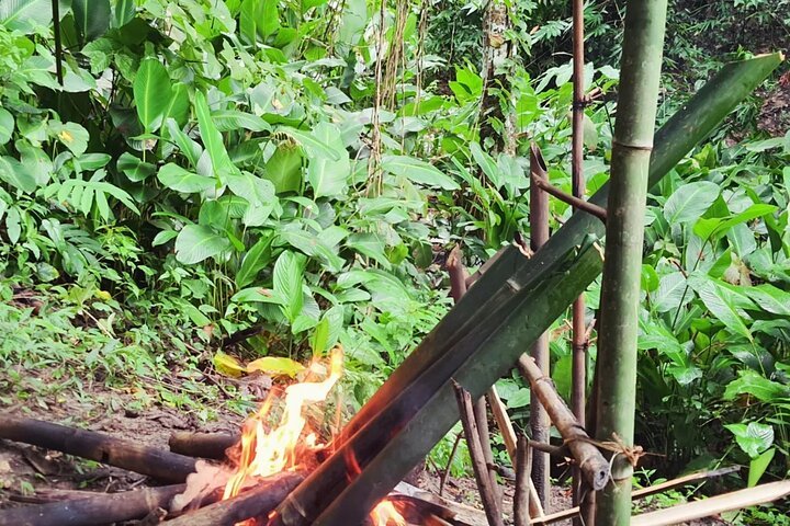 cooking bamboo nel tour Trekking e cucina con bambù