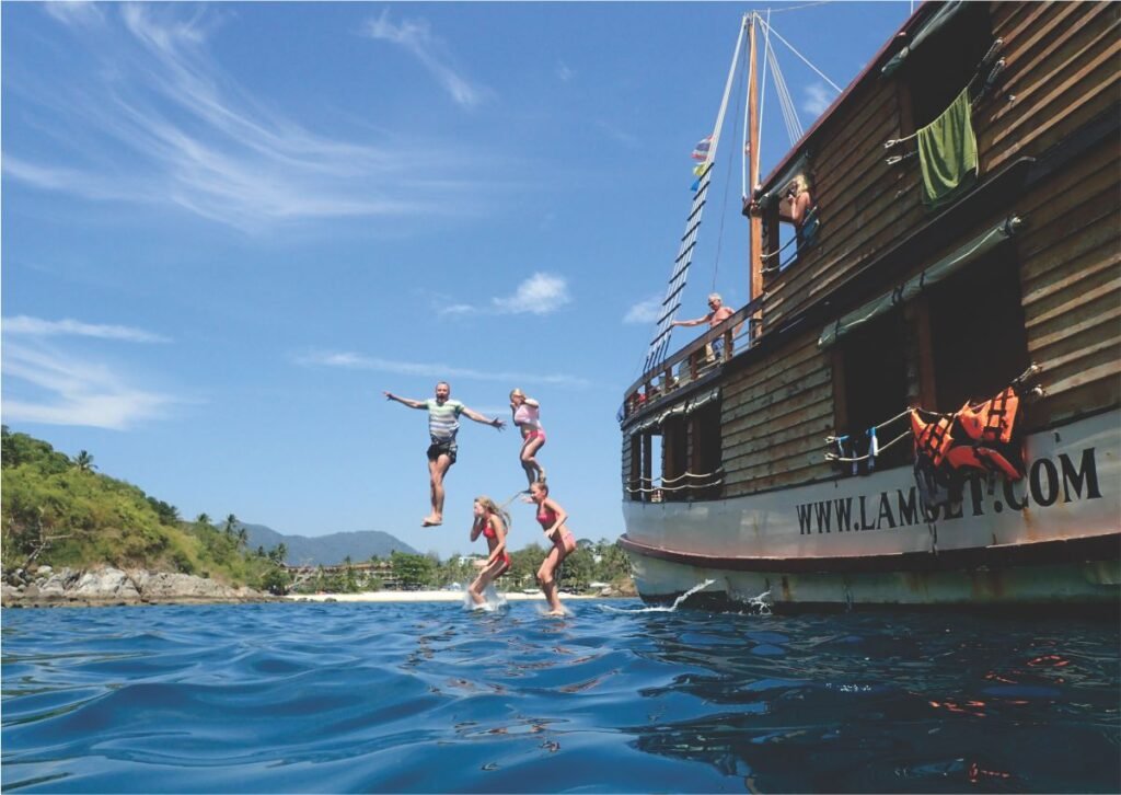 tour in barca a phuket